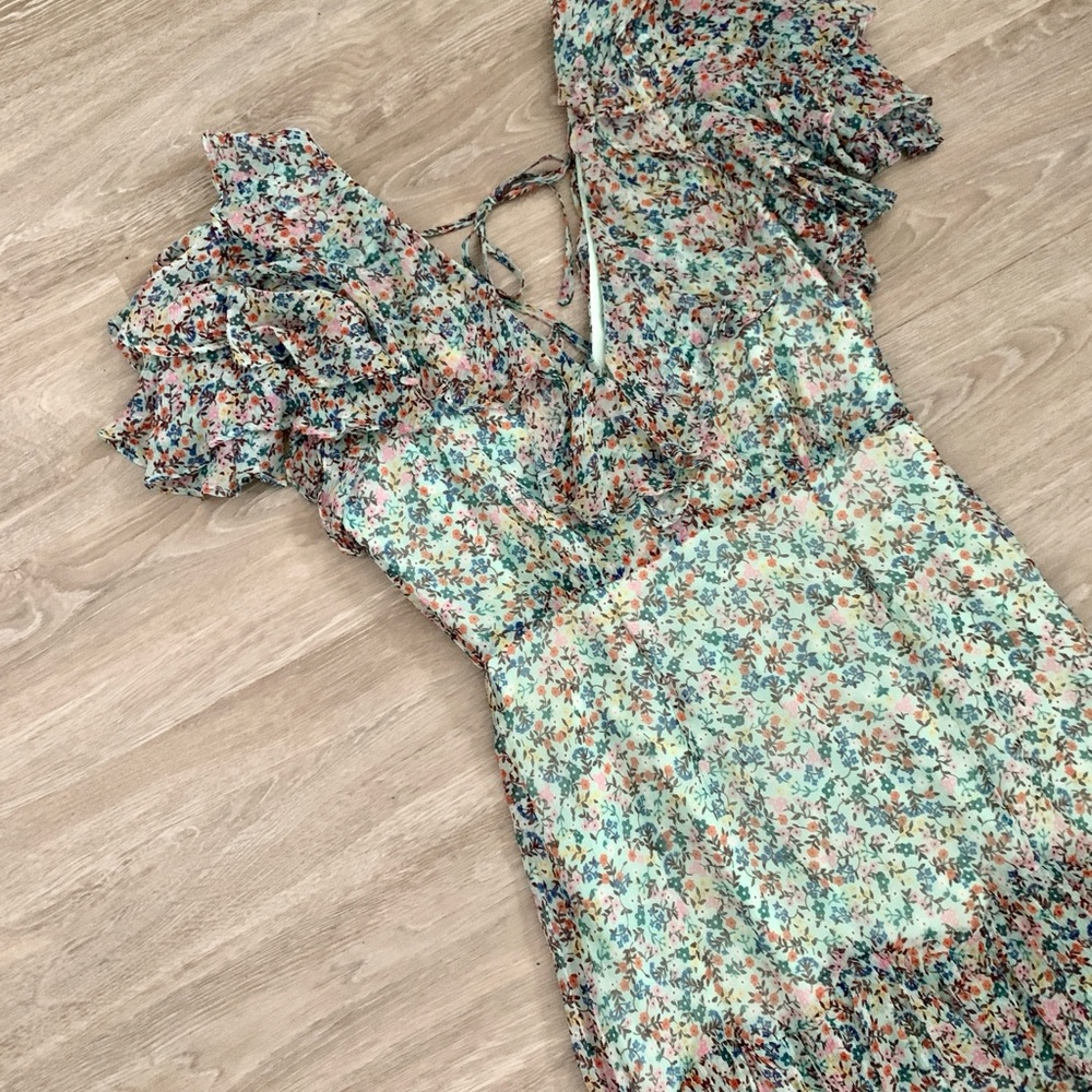 Floral Ruffle Dress - Picture 8 of 9